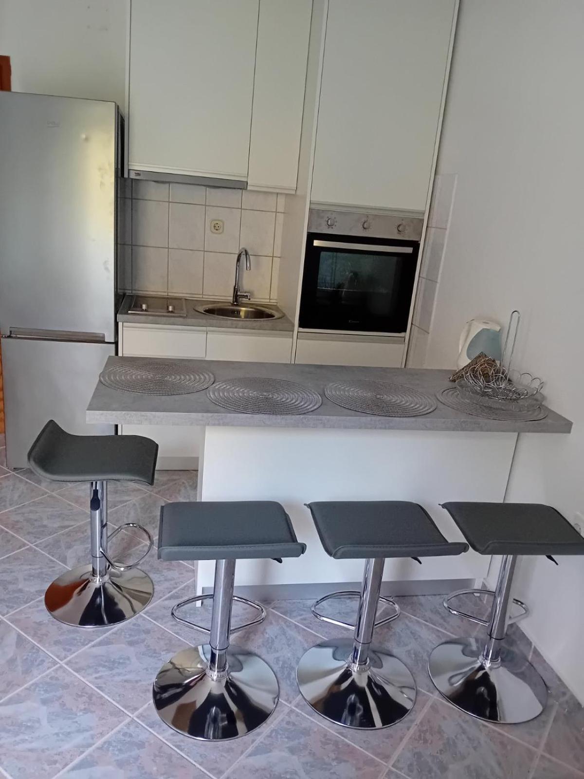 Apartment Novakovic Mirca  Экстерьер фото