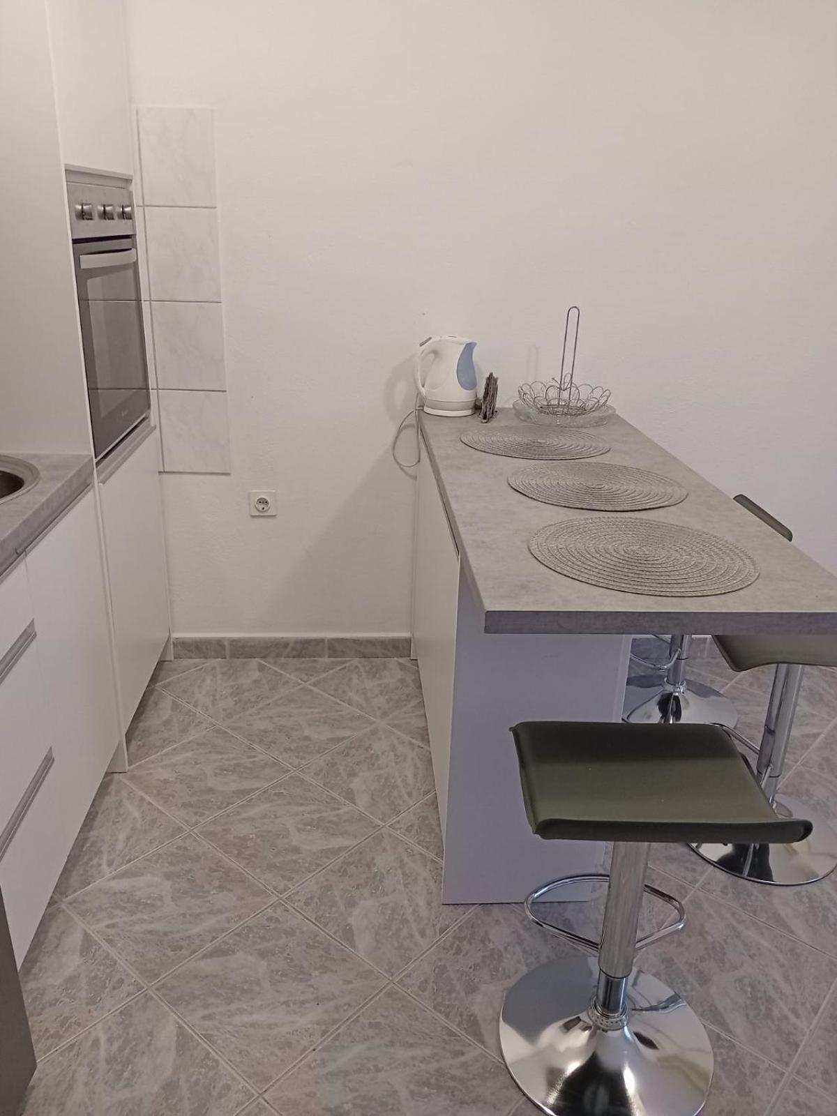 Apartment Novakovic Mirca  Экстерьер фото